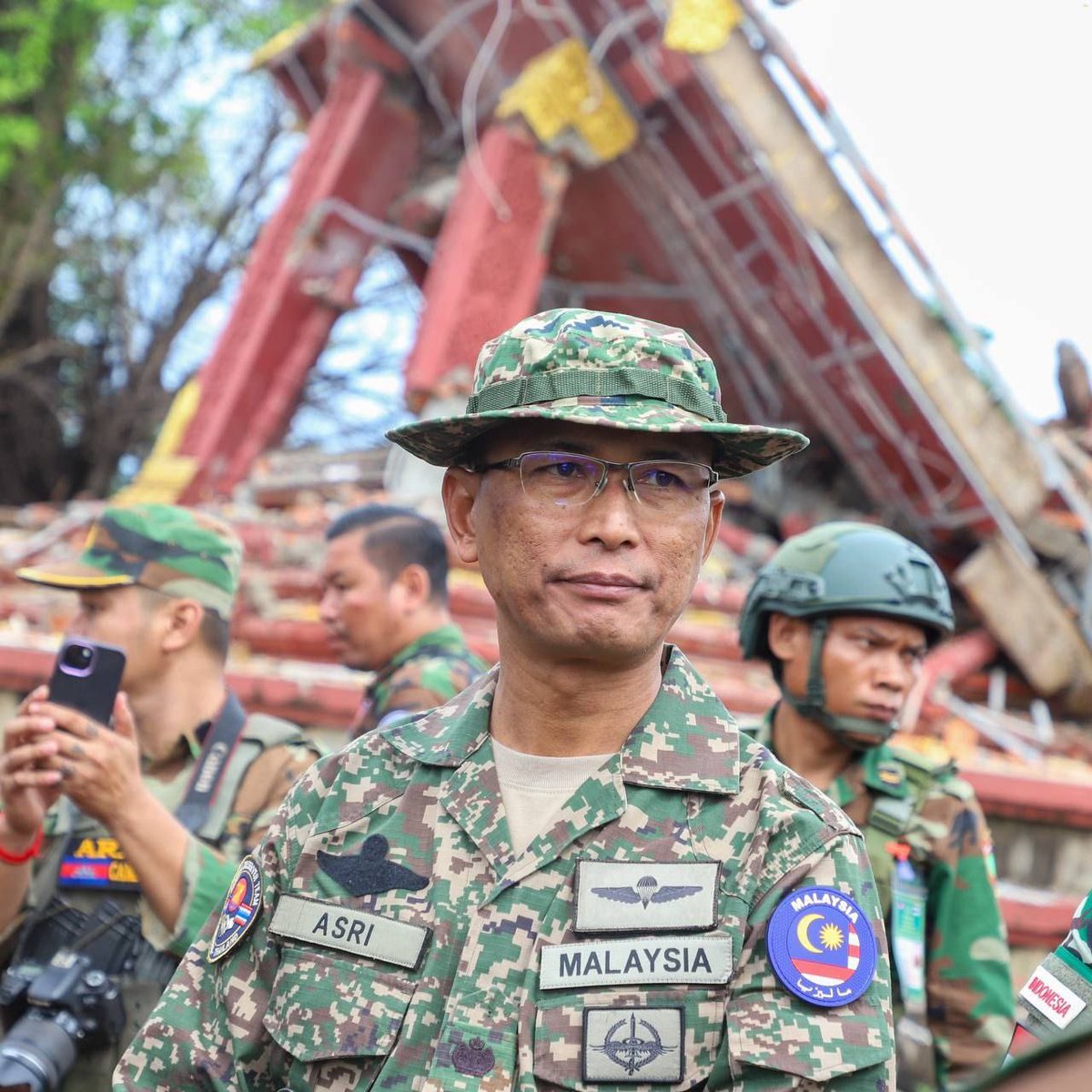 pheaktraneth's tweet photo. On the morning of Saturday, 13 September 2025, the Interim Observer Team (IOT), based in Choam Khsant District, Preah Vihear Province, led by Brigadier General Dato’ Pahlawan Asri bin Shukor, Director of the Training Department of the Malaysian Army Command and Head of the IOT (HOM) Mission, and his team, was invited to observe, verify, and report on the situation at the An Ses border Checkpoint, Preah Vihear Province, under the coordination of the Ministry of National Defence of the Kingdom of Cambodia.