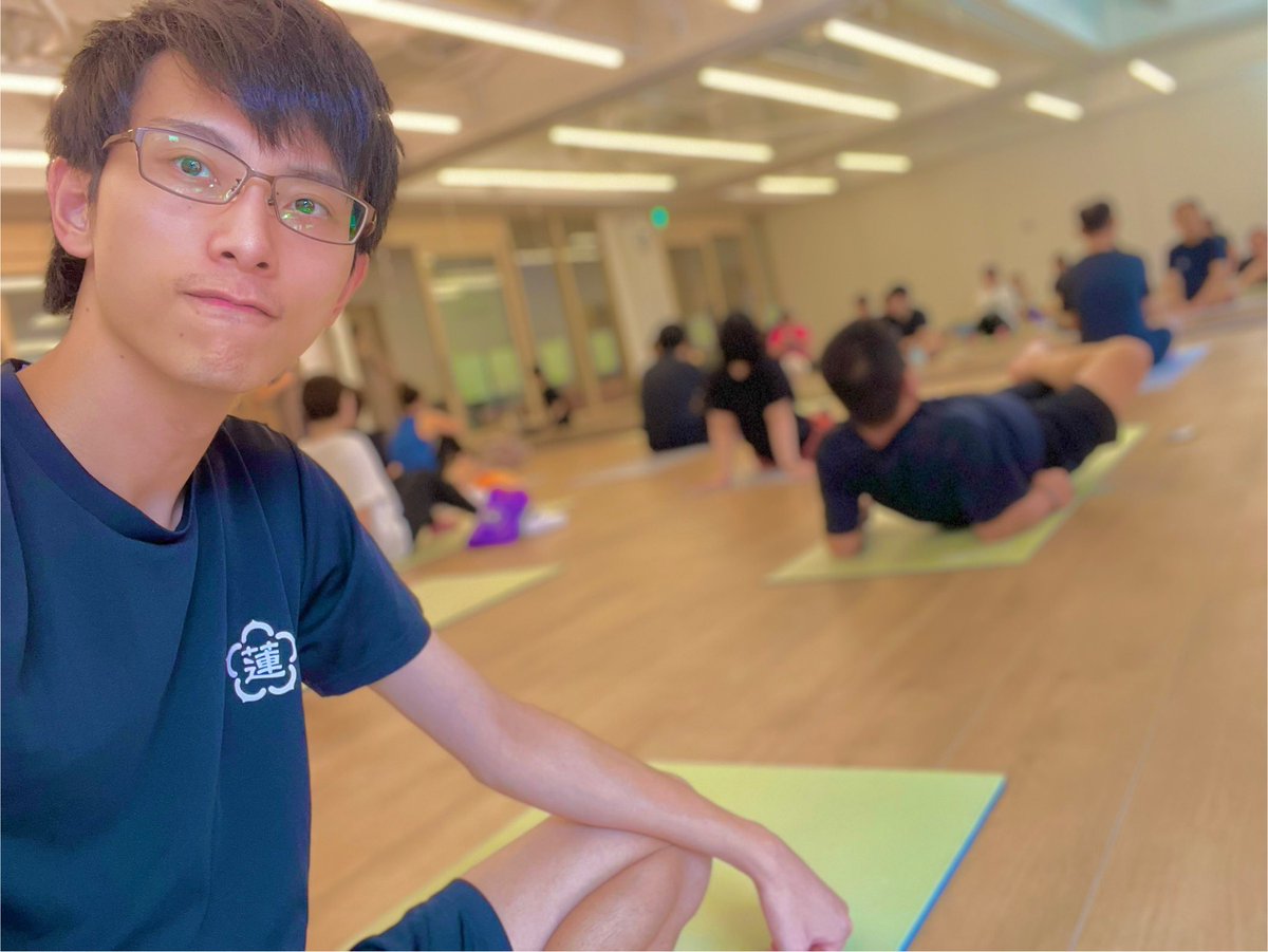 人生初ヨガしてきた🧘