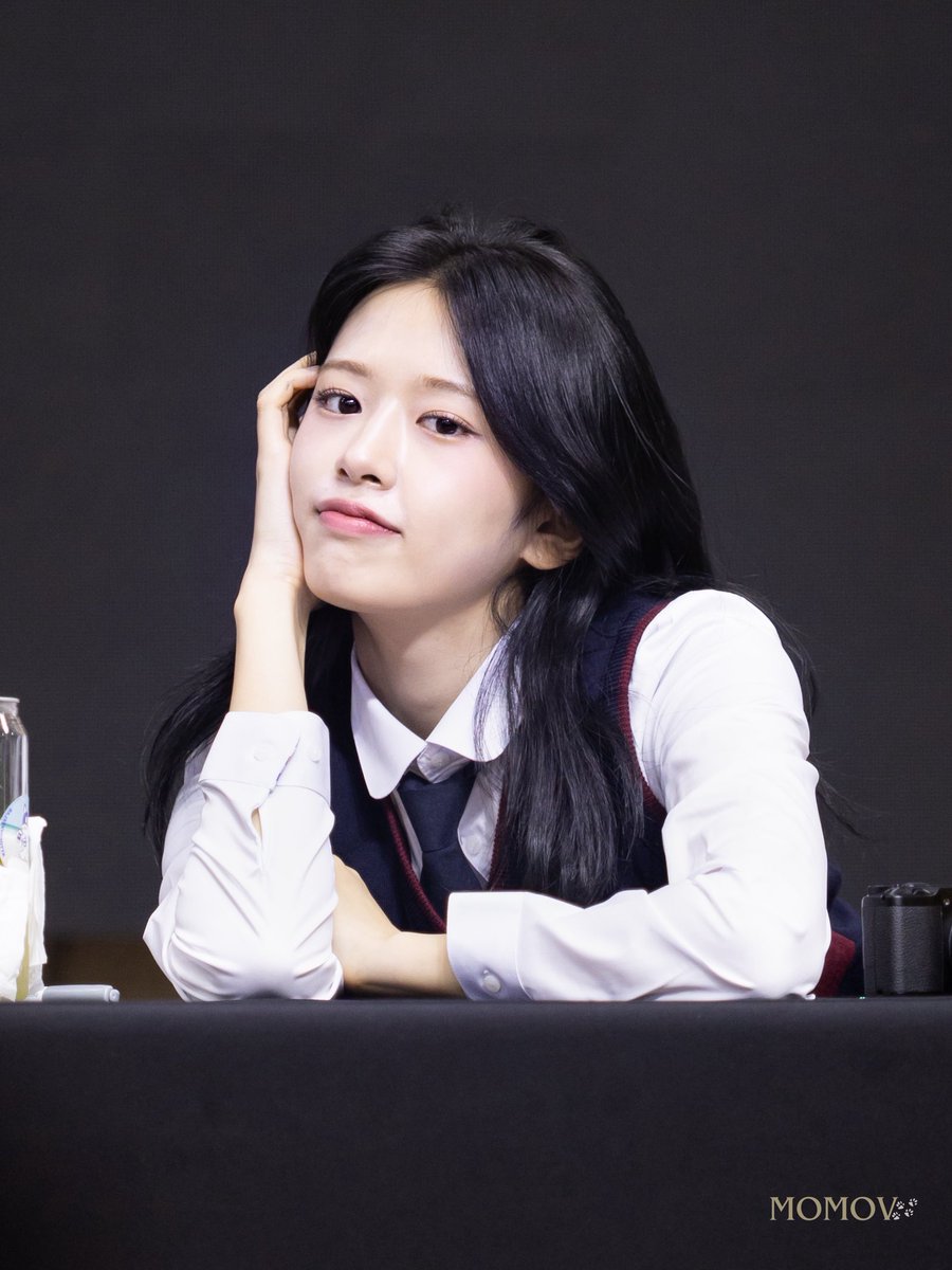 250913 MS Fansign HD

#ANYUJIN #안유진 #아이브 #IVE #유진 #YUJIN