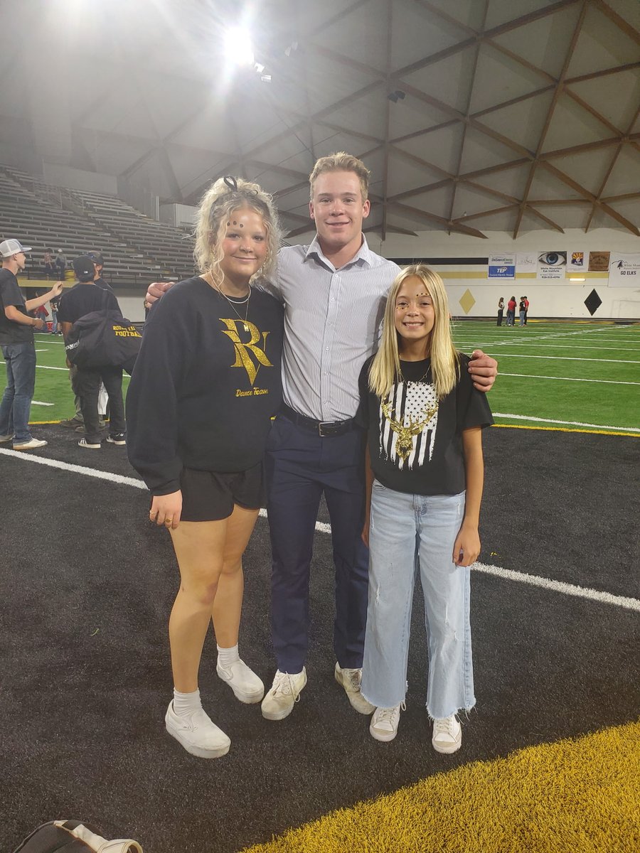 Cochran_jeffc's tweet image. Awesome night for hoco 2025. Even better beating our rivals.