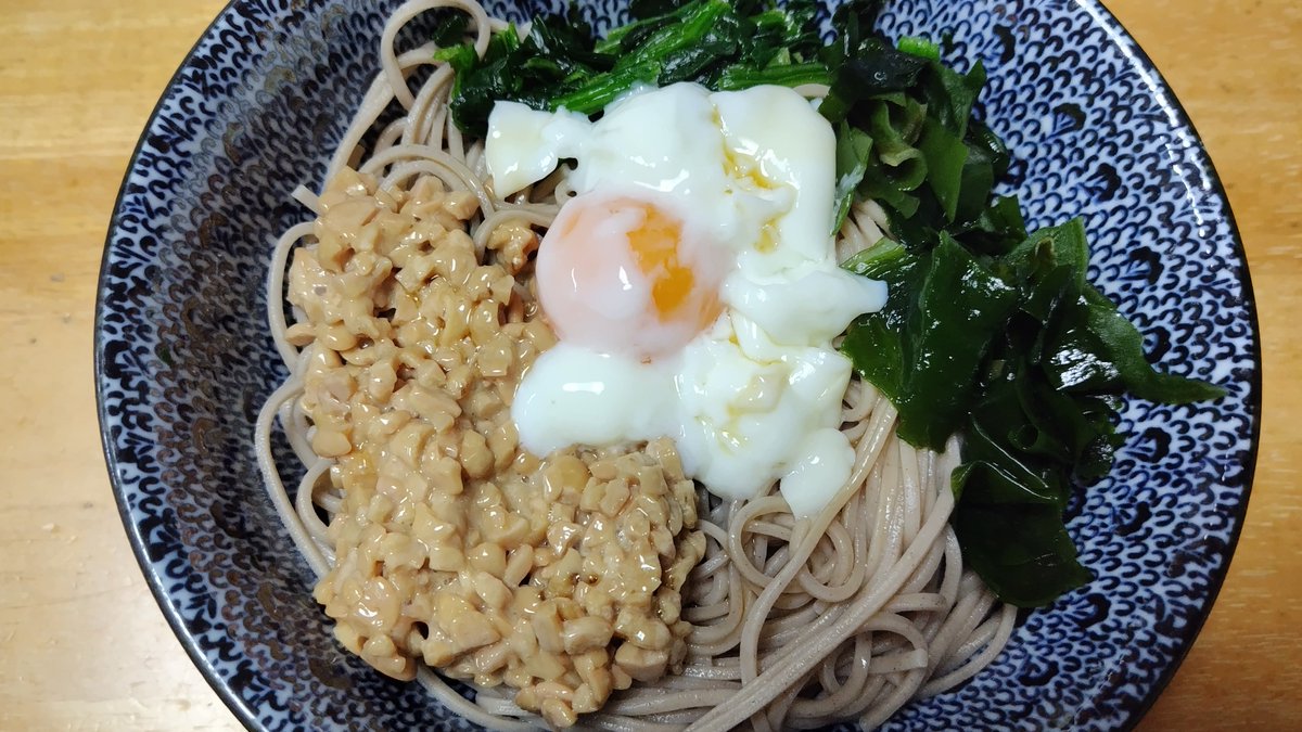 今日の昼ごはん

・・・作るの楽なんよ😅