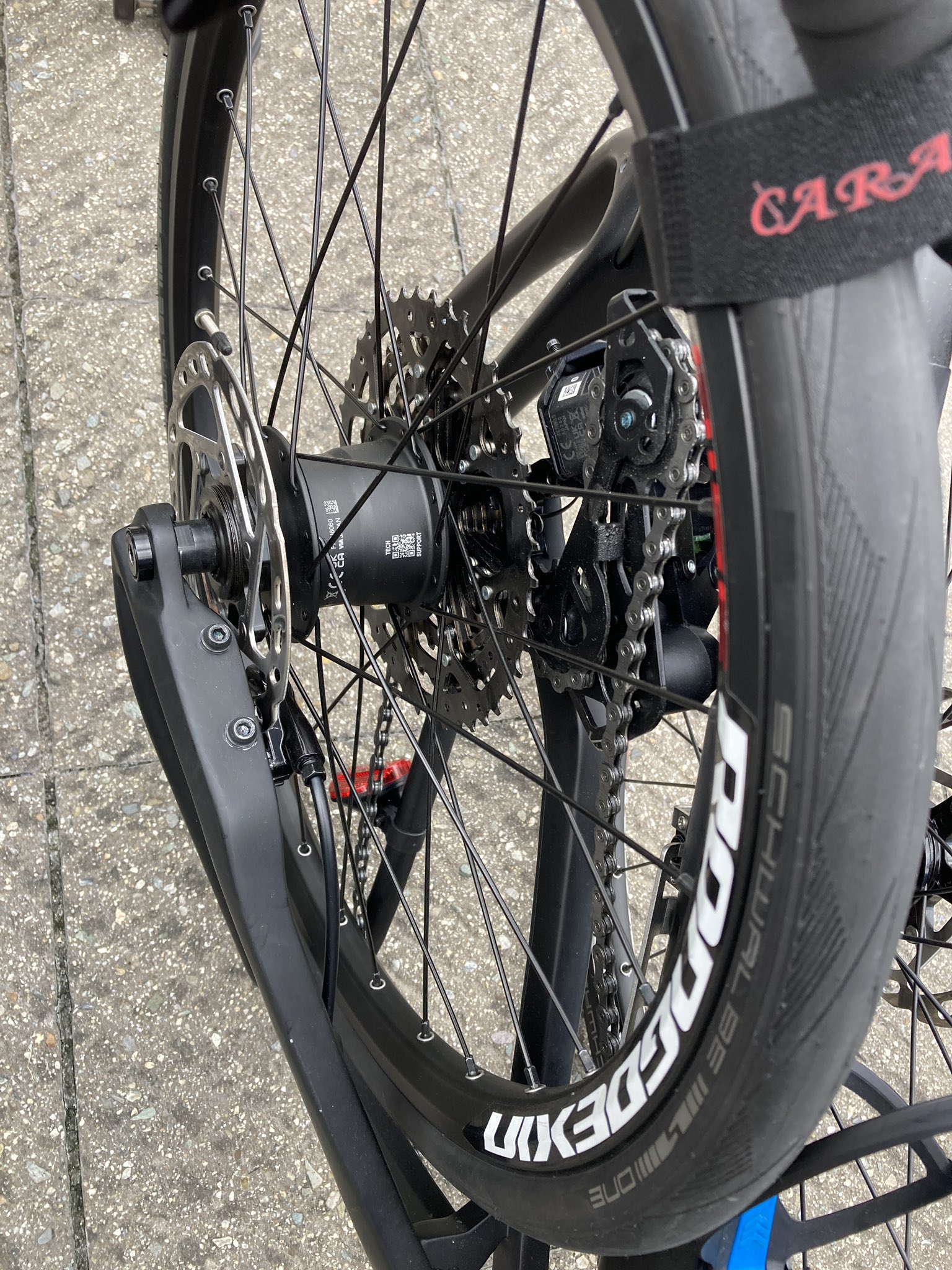 【g】CARACLE10周年記念モデル　カラクルS　カーボンポスト付属 折りたたみ自転車&スモールバイクカタログ2024」にCARACLE