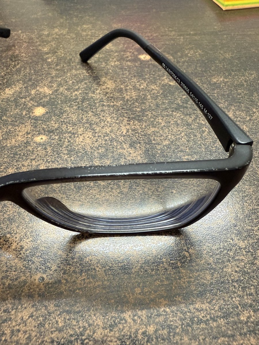 vikassingh255's tweet photo. @Lenskart_com extremely cheap quality eyeglasses are being sold by lenskart in the name of premium brands. I bought this pair of eyeglasses at a high price of over 5200. Frame was for 2k and glasses for 3.2k. And look at its condition now. Couldn’t even last 6 months https://t.co/qZbVfD0zpX