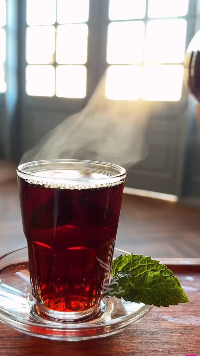 #بوح_الكلام
٠
          ٠
٠
          ٠
الحياة لا تخلو من الخيبات لكن من يضع نصب عينيه، أن حال السعادة والحزن لا يدوم لأحد، فإنّه يعيش حياته ببساطتها، ويغتنم كلّ الفرص فيها، بل ويخلق من اللاشيء فرحاً، ...😊✋️