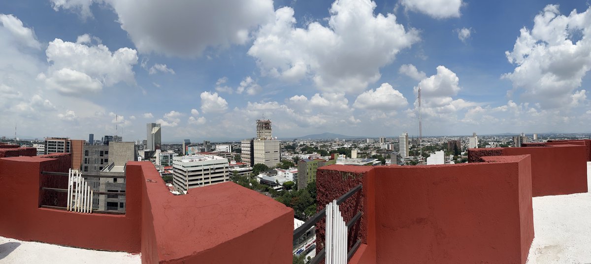 Seguimos cerrando detalles para el Aniversario de <a href="/LaKoboldCon/">KoboldCon</a>  el próximo 22 y 23 de Noviembre!

¿Ya compraron sus boletos? Tenemos pre-venta de hoy al 15 de Octubre. Cómpralos aquí koboldcon.quest

<a href="/RolePerSecond/">Irvin AKA Lisan al Gaib del Rol, Muadib de los 🎲</a> #ttrpg #rpg #juegosderol #roleplaying #fantasy #scifi