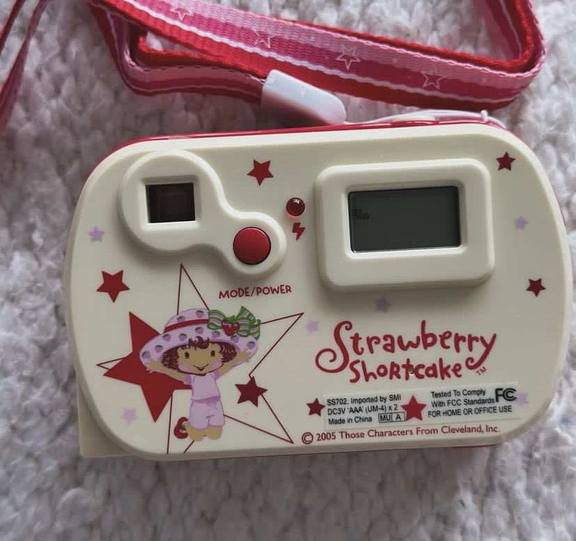 strawberry shortcake digital camera 🍓