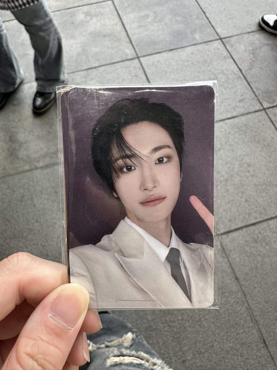 ATEEZ ソンファ サン グッズ特典トレカ

譲 ソンファ
求 サン

たまアリ三日間居ます。直接手渡しでも郵送でもどちらでも可能です。