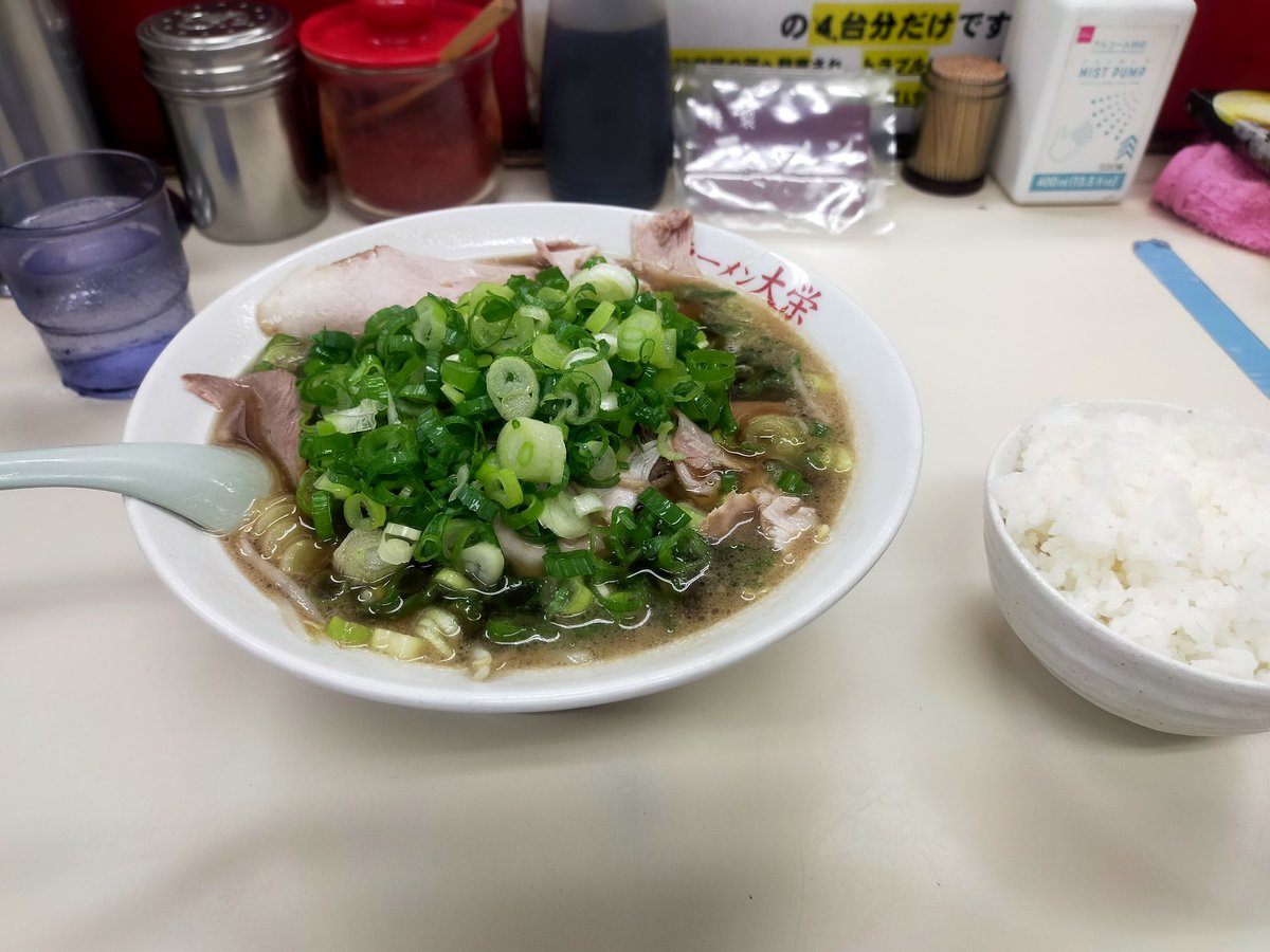 yocchaan_'s tweet photo. おひるらーめん https://t.co/MfaFr5Xlcm