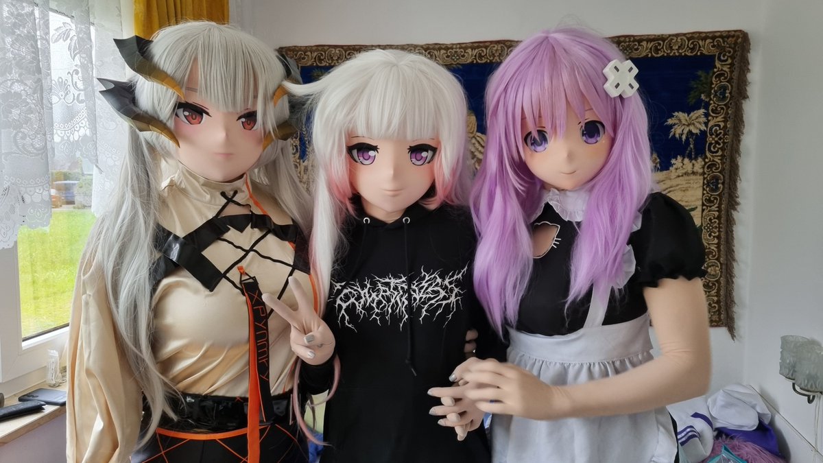 Why is big horn woman stealing my hair..?
It may look like candy but it's not tasty at all..!

with: <a href="/RingoAkane/">Ringo</a> <a href="/lateral_kig/">LateralKigu</a> 

#kigurumi #着ぐるみ