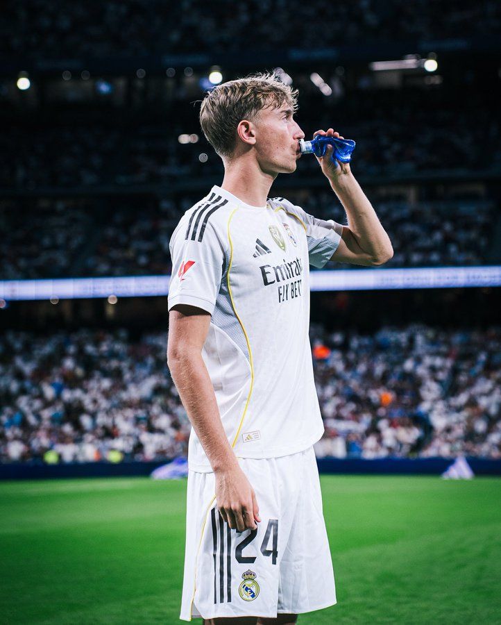 صباح الخير على الي بفريقهم هاوسن 

مدريد دايي ...هاوسسن دايي 🤍