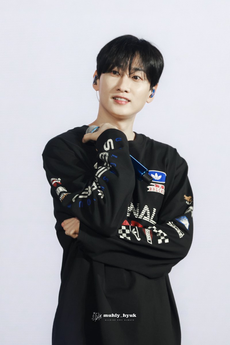 250913 슈퍼쇼10 자카르타 sound check

#은혁 #EUNHYUK #銀赫 #ウニョク