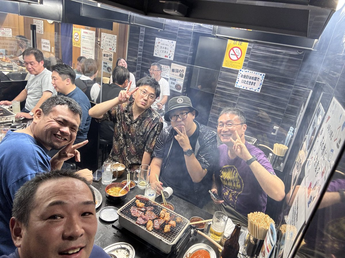 東京の黒いオタクに監禁されてる