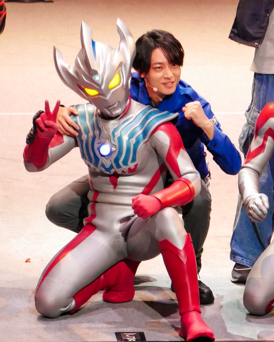 chiulihc's tweet photo. ウルトラマンタイガとヒロユキ
"これ"です https://t.co/39Do0XAiu4