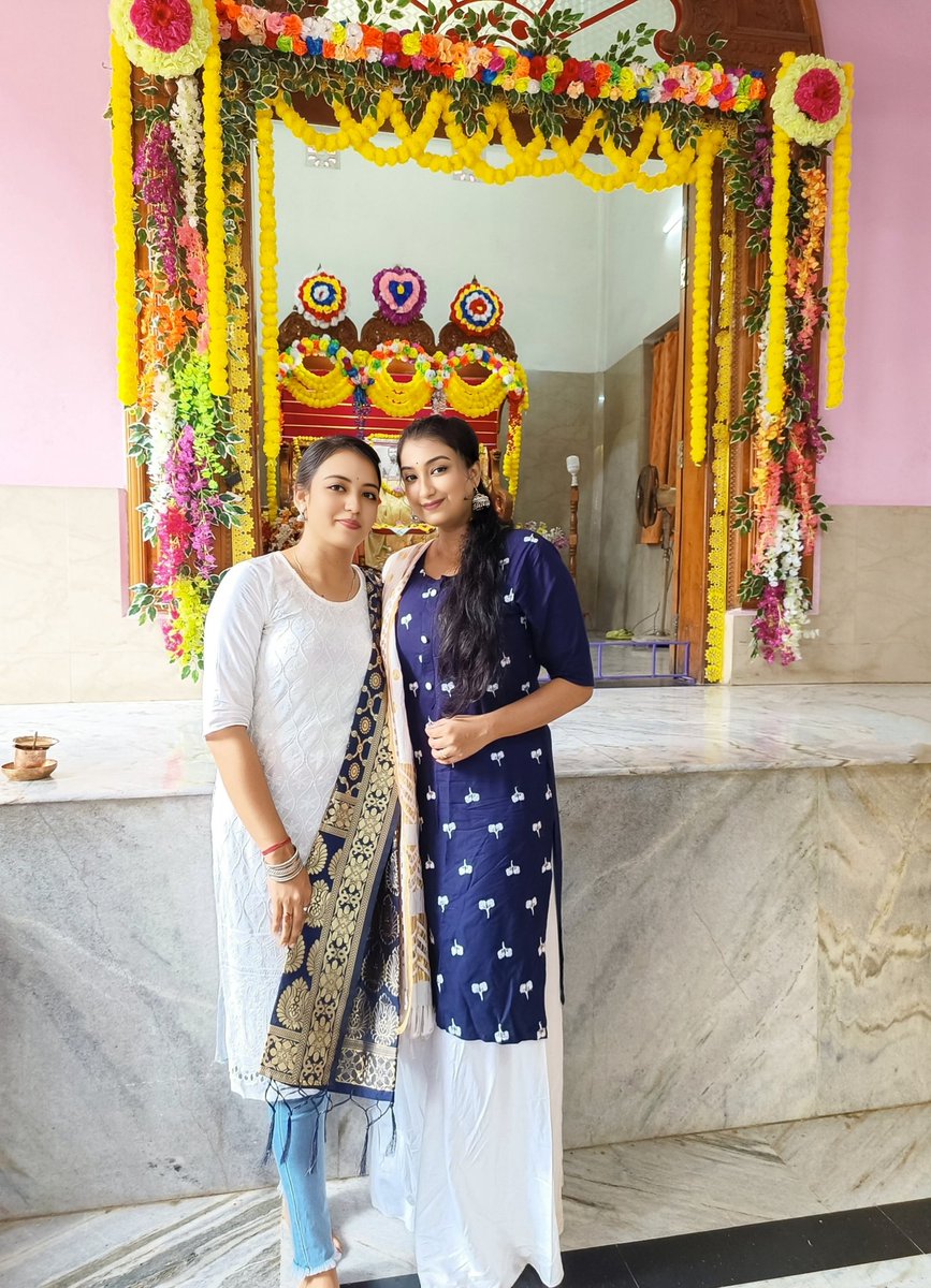 daisyydebnath's tweet photo. We clean up well ☾𖤓 https://t.co/BkoNd48Bk7