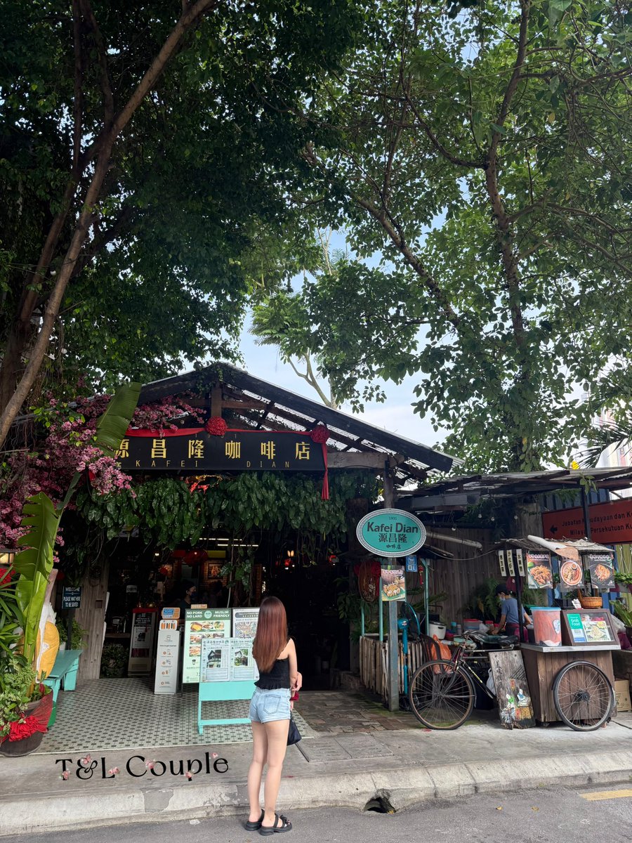 早上睡醒..眼睛迷迷糊糊的
随手一拍、看着感觉还不错💕
只要是自己的爱人 怎么拍就怎么美～
<a href="/TLCoupleMsL/">T&L Couple🇲🇾（Ms.Cindy）</a>