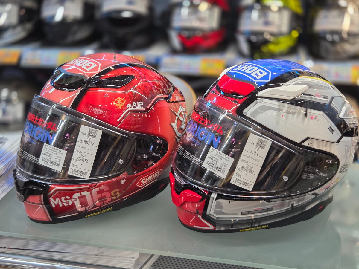 やっと店頭にSHOEI Z-8 RX-78-02 ガンダムとMS-06S シャア専用ザク II