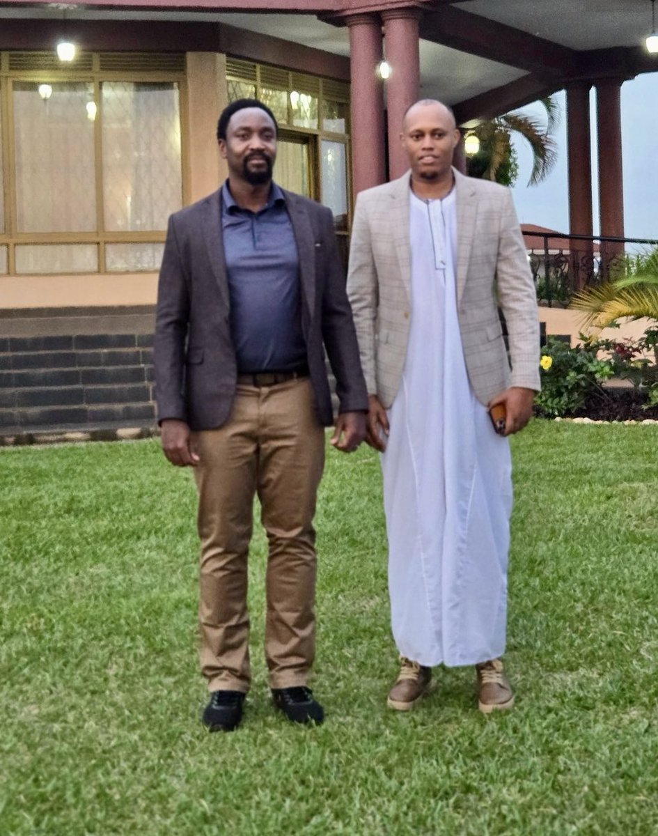 I think this is the new version of <a href="/MwesigyeFranks/">Hon Mwesigye Frank</a>  konkashi can't I also have this kanzu borrowed to me Sir 😂😂