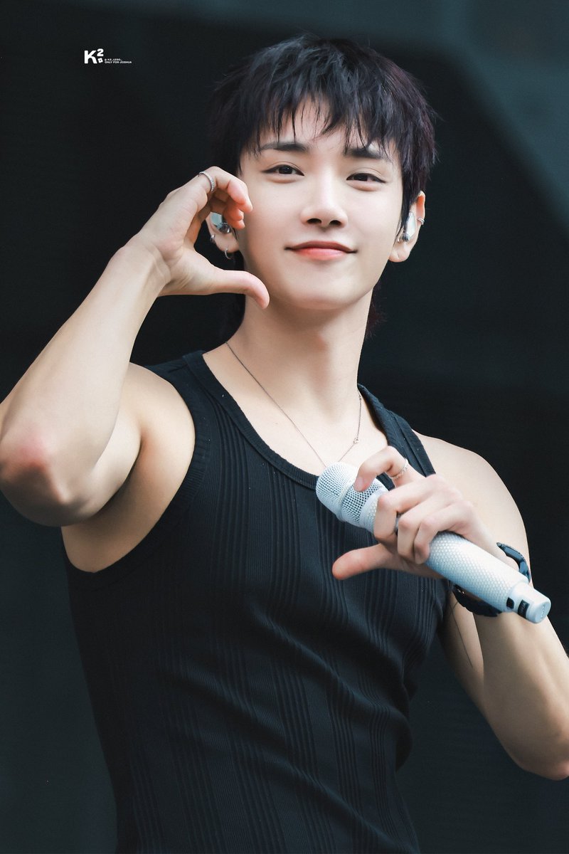 K2_1230_'s tweet photo. 250913

✝️💕

#조슈아 #홍지수
#ジョシュア #JOSHUA 
#세븐틴 #SEVENTEEN

HD🔗：https://t.co/GgTtPUHMSz https://t.co/Jwa1mFPRIW