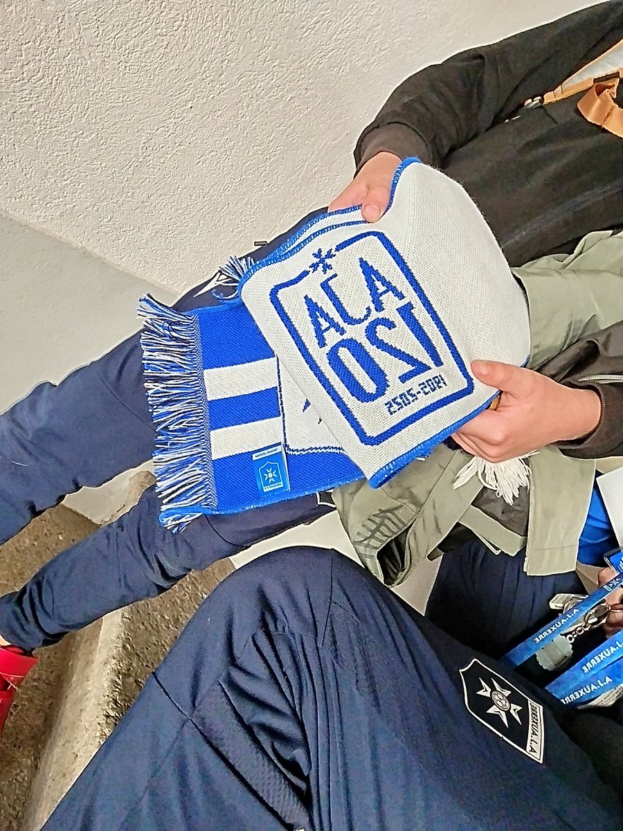 Dim190388's tweet image. C'est parti... 💙🤍
#teamAja