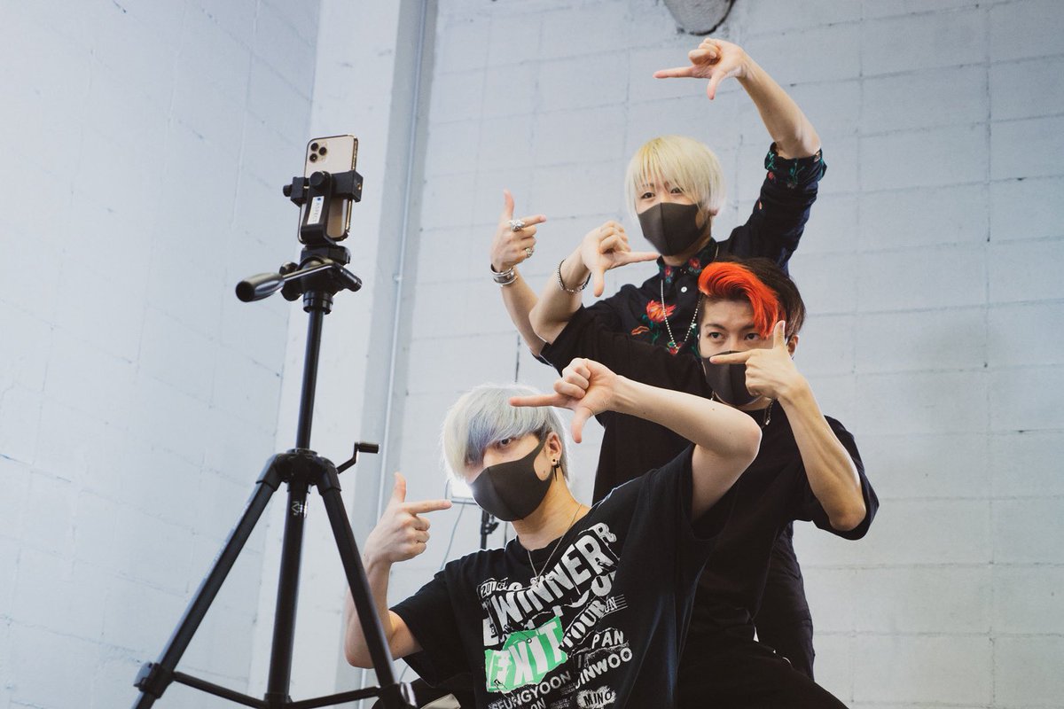 10周年イベントまで残り2週間程になりました！

夜の部の方間も無く完売します🙏
ご希望の方はお早めにご予約ください！✨

⬇️ご予約はこちらから
docs.google.com/forms/d/e/1FAI…

⬇️この写真5年前らしいです。懐かしい🫢