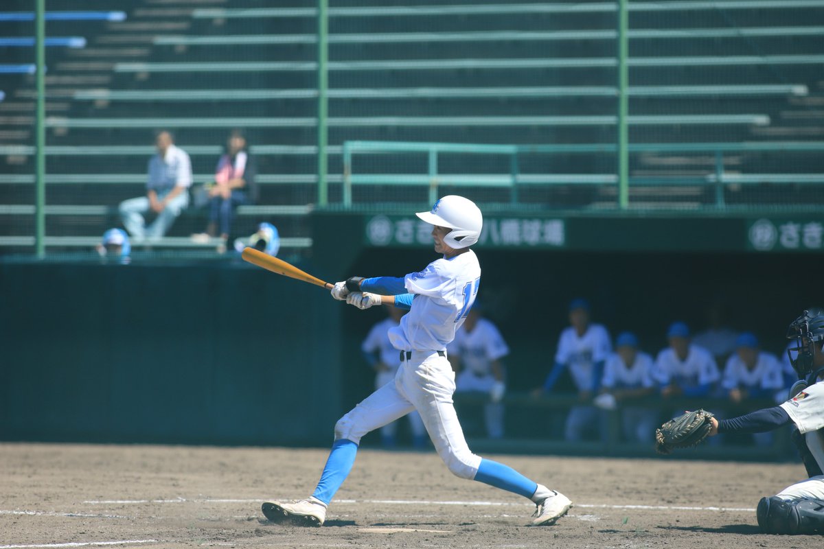 sisinji's tweet image. 第77回秋季東北地区高等学校野球秋田県大会     
さきがけ八橋球場　　          

秋田工業高校－秋田南高校  

秋田工業高校　　
仲村　翔聖（1年　泉中学校）

＃質実剛健
＃金砂ブルー
＃君よ輝け