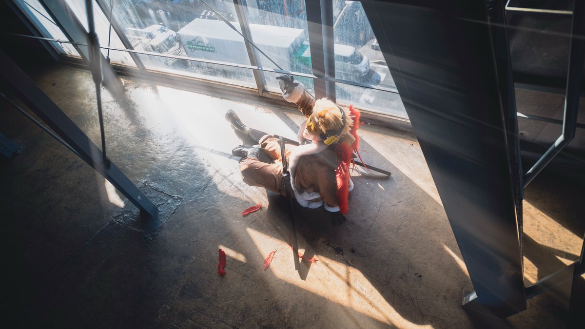 pochi0kun's tweet photo. 【cosplay/MHA】

　　　　　　　美
　　　　　　　し
　　　　　　　い　　　
　　　　　　汚れた　　

　　　　　この世界で

　　　　　　光　闇
　　　　　　　へ
　　　飛んで　　　堕ちて

.......

Hawks @pochi0kun 
Ladynagant @hyadultrio66 
📷 @ice_cos_camera 
#あいすぐらふ
....... https://t.co/UFCcSZjfVi