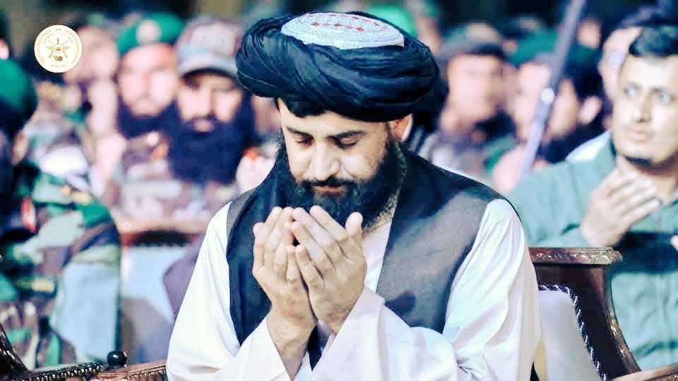 د زر قدر د زرګر سره وي🌷

د ملي دفاع وزارت قدرمن وزیر صاحب  د هیواد په ختیځ زون کې د زلزله ځپلو هیوادوالو د ژغورلو په برخه کې بېلابیل ژغورنکي ټیمونه وستایل.