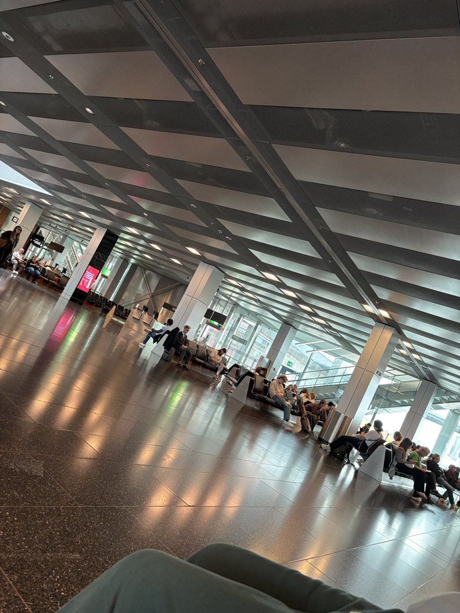 Flight back in 1 hour, Extremely hungover and had like 4 hours sleep last 3 days, hopefully I’ll be back in time for the tournament 🫡