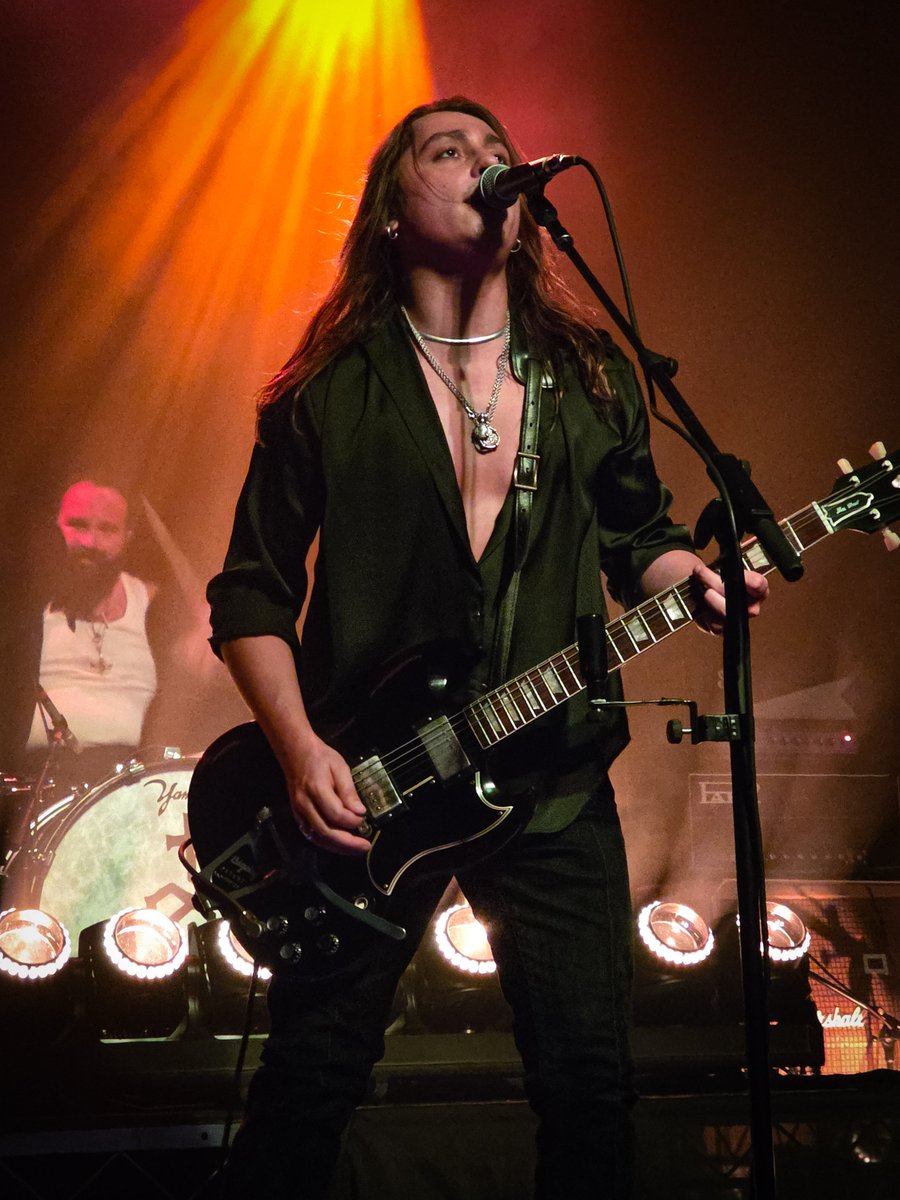 VengeanceISaHoe's tweet image. Can he stop being so beautiful?! It's killing me 😍