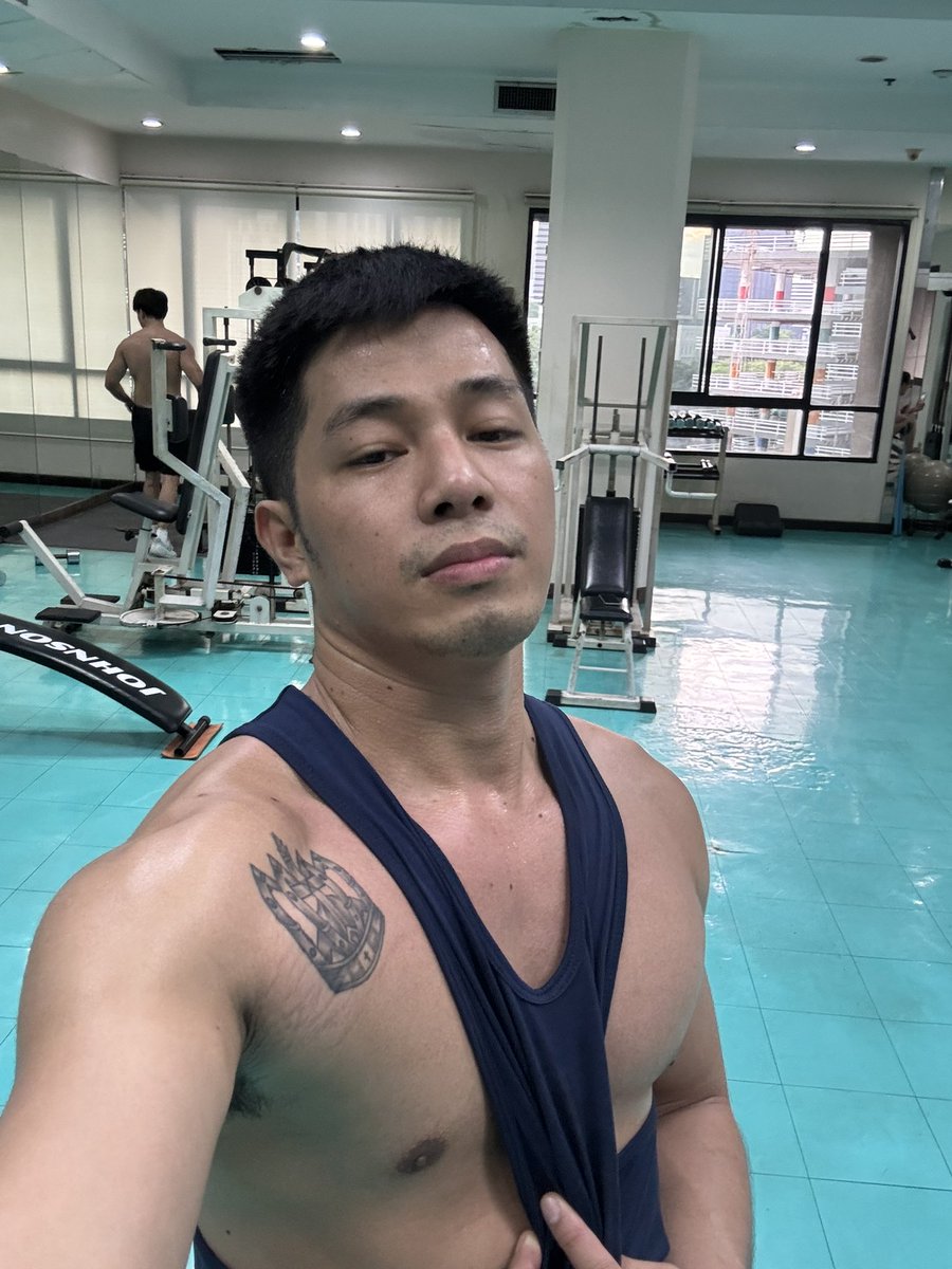 jickson0326's tweet photo. Balance lang: 2 days na alak, ngayon sweat and grind naman. 🥵
#DermaWorldBaby #dermaworldbabies #dermaworld #thailandtravel https://t.co/b22FJJyUmB