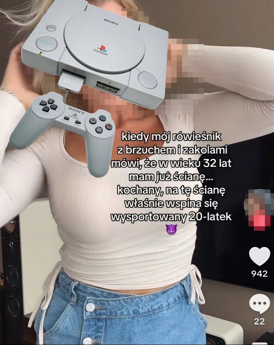 Oczywiście, że z 32-latką można się świetnie bawić.

Zwłaszcza gdy mówimy o niemal 32-letniej konsoli PlayStation 1, którą uwielbiają gracze w każdym wieku, także ci sporo młodsi od niej.

Z tej okazji przypominam, że w niedzielę od 9:00 w Muzeum gier i technologii odbywa się