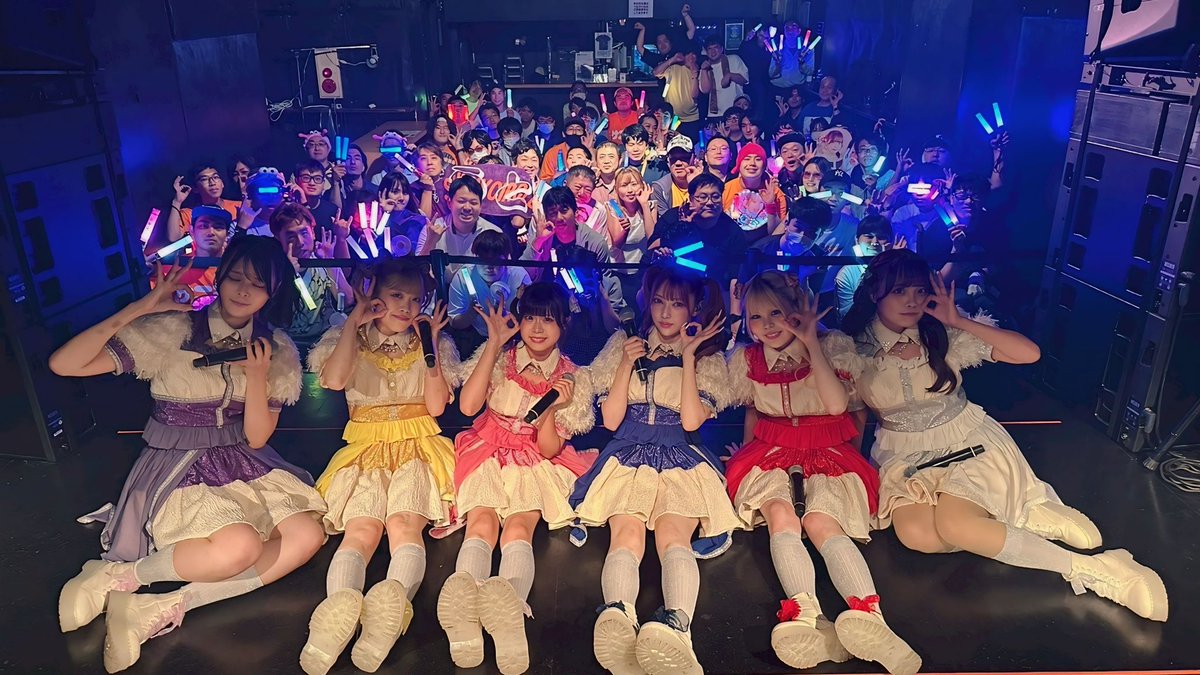 SUNNY CIRCLE ãµããµãŒ (@sunnycofficial) on Twitter photo æ¬æ¥ã¯ã仿šããªããŠãããã§ããïŒVol.2ãã«
ãæ¥å Žããã ãããããšãããããŸããðâš
æšãã®å€é¡ã¯ã¡ãããšèŠããŸãããðïŒ
次åã¯ã11/3(æ)äžåæ²¢ERA
ãããŠã£ã³ã©ã€ãð
ãçœæŒå€¢ã®å°æªéãã¡ã
ãã±ããçºå£²ã¯ææ¥9/14(æ¥)ããâŒïž
t.livepocket.jp/e/sunnycircle1âŠ
#ãµããµãŒ #ãµãã©ãŒ æ¬æ¥ã¯ã仿šããªããŠãããã§ããïŒVol.2ãã«
ãæ¥å Žããã ãããããšãããããŸããðâš
æšãã®å€é¡ã¯ã¡ãããšèŠããŸãããðïŒ
次åã¯ã11/3(æ)äžåæ²¢ERA
ãããŠã£ã³ã©ã€ãð
ãçœæŒå€¢ã®å°æªéãã¡ã
ãã±ããçºå£²ã¯ææ¥9/14(æ¥)ããâŒïž
t.livepocket.jp/e/sunnycircle1âŠ
#ãµããµãŒ #ãµãã©ãŒ