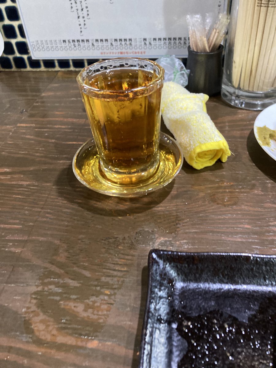 念願のもつ焼きかどへ。
間違いなく北海道じゃNo.1のやきとん屋。
つか鮮度抜群のやきとんを北海道で食べられるのここだけじゃないかな。
そして梅割で明日死ぬ事を確定していくwww