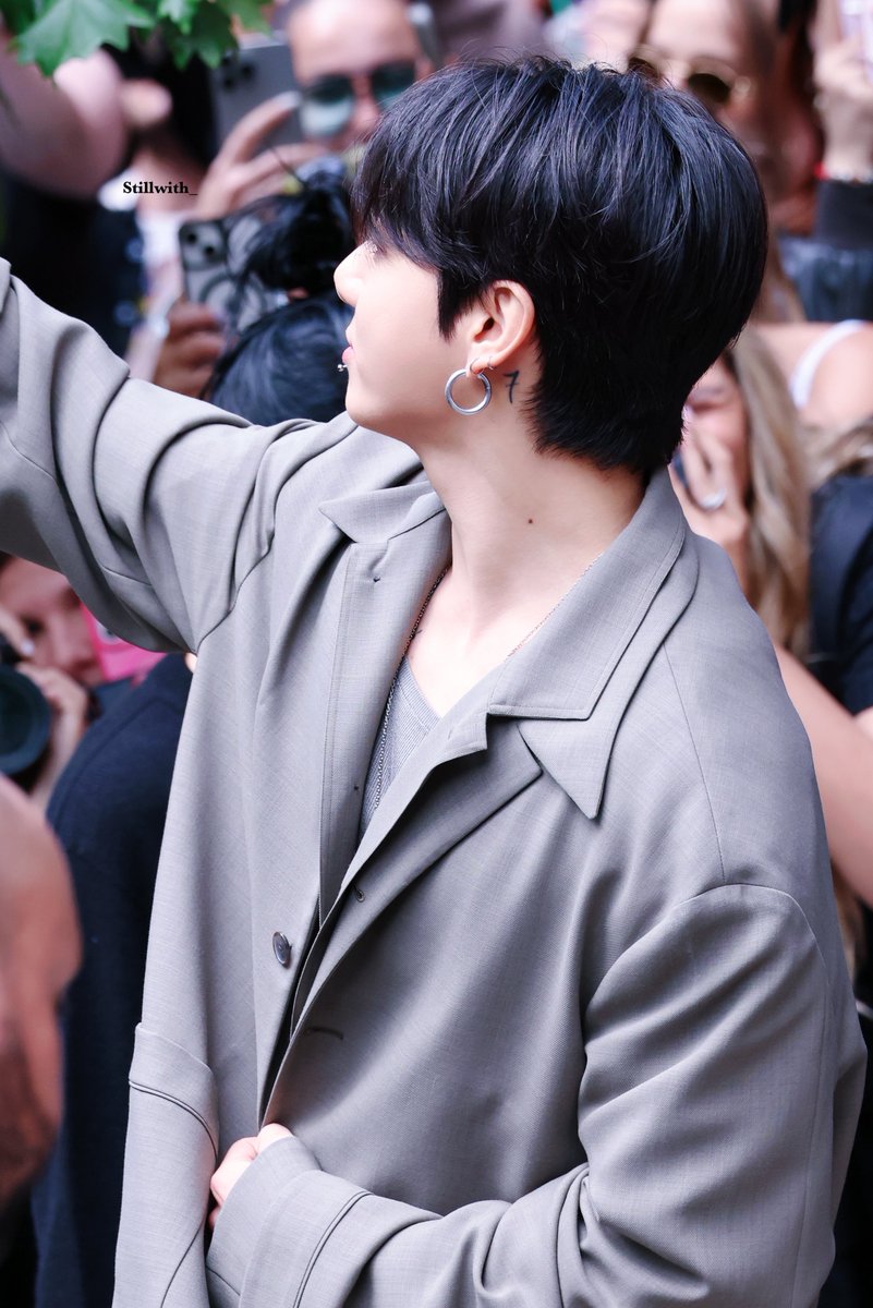 Stillwith_kJin's tweet photo. 250912 

#정국 #JUNGKOOK
#JUNGKOOKxCALVINKLEIN #JUNGKOOKxNYFW #NYFW https://t.co/dTAu9cWoED