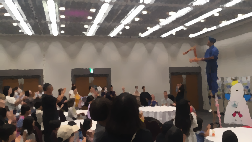 chopy_202401's tweet photo. 近所の屋内地域イベント展でやってた大道芸を見ました。親子連れも多く、雰囲気の良い大道芸ショーでした。 https://t.co/tgYed8N2vk
