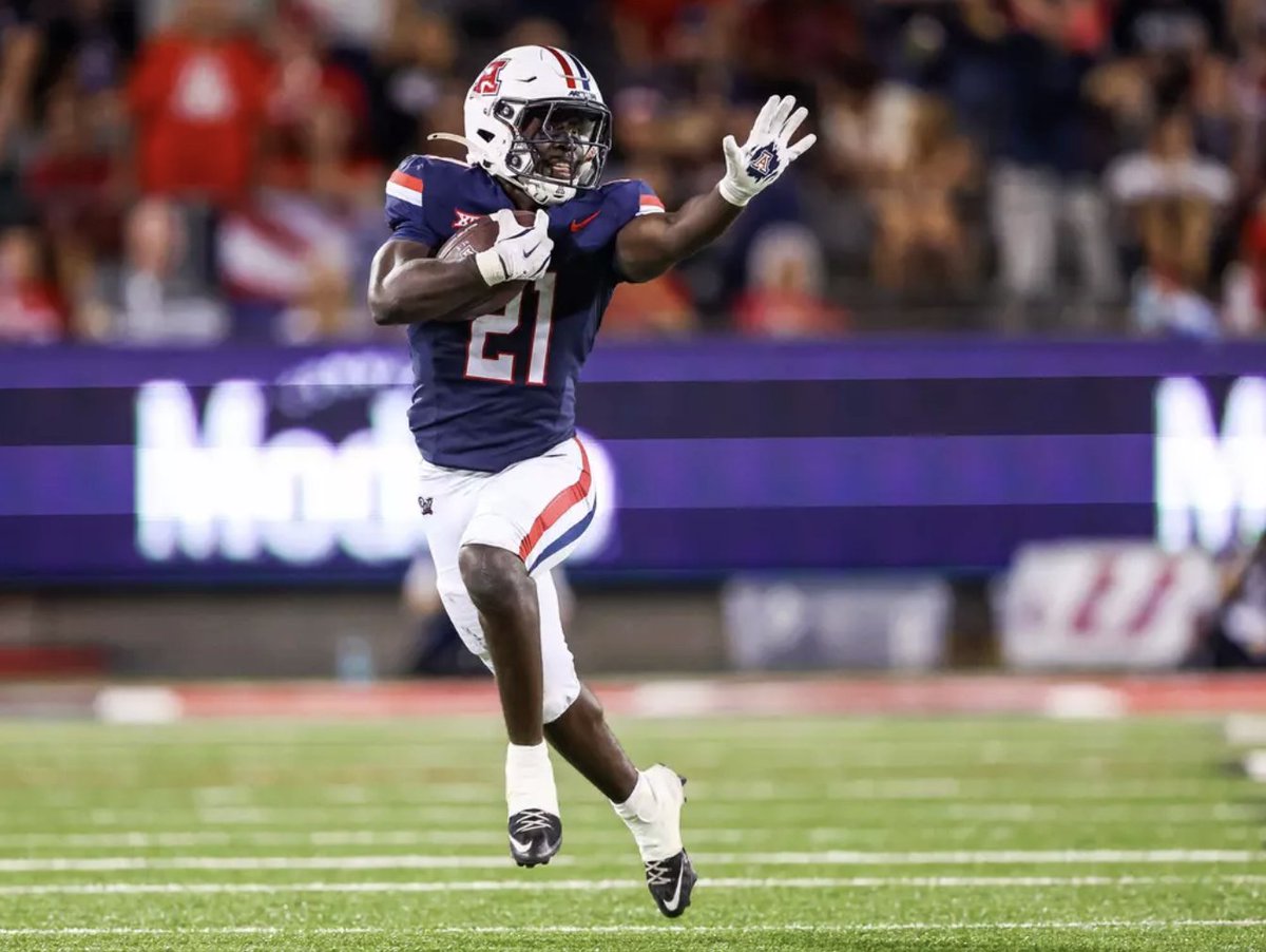 AZBandCatSports's tweet image. Arizona running back Ismail Mahdi's 189 rushing yards against Kansas State are the most by a running back against a P4 team this season.

(📸 via @BearDownPhotogs)