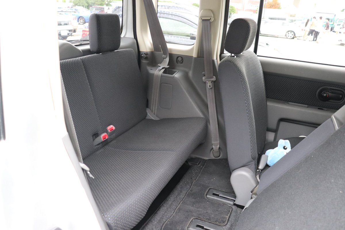 6p1D2kmvHW75191's tweet image. @YutoKawatani さんに頂きました！
キューブ、キュービックの良さや持病など様々なことを教えていただきました！！
3列目チャレンジもさせていただきました！！
ありがとうございました！！
将来絶っったいキュービック乗ります！！
 #日産  #キューブ  #CUBE  #キューブキュービック  #CUBE³