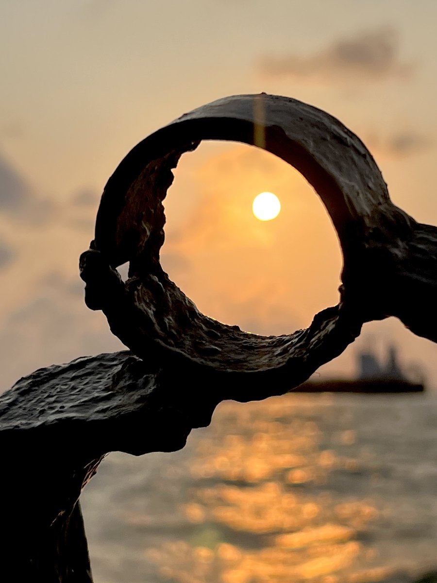 ibmachina's tweet image. Sunsets at sea