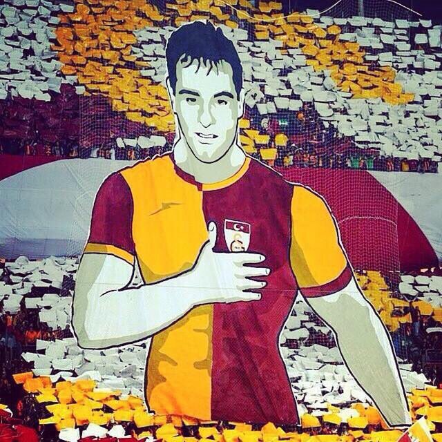 Taçsız Kral Metin Oktay’ı vefatının 34. yılında saygı ve rahmetle anıyorum. 

TEK AŞKIYDI GALATASARAY!