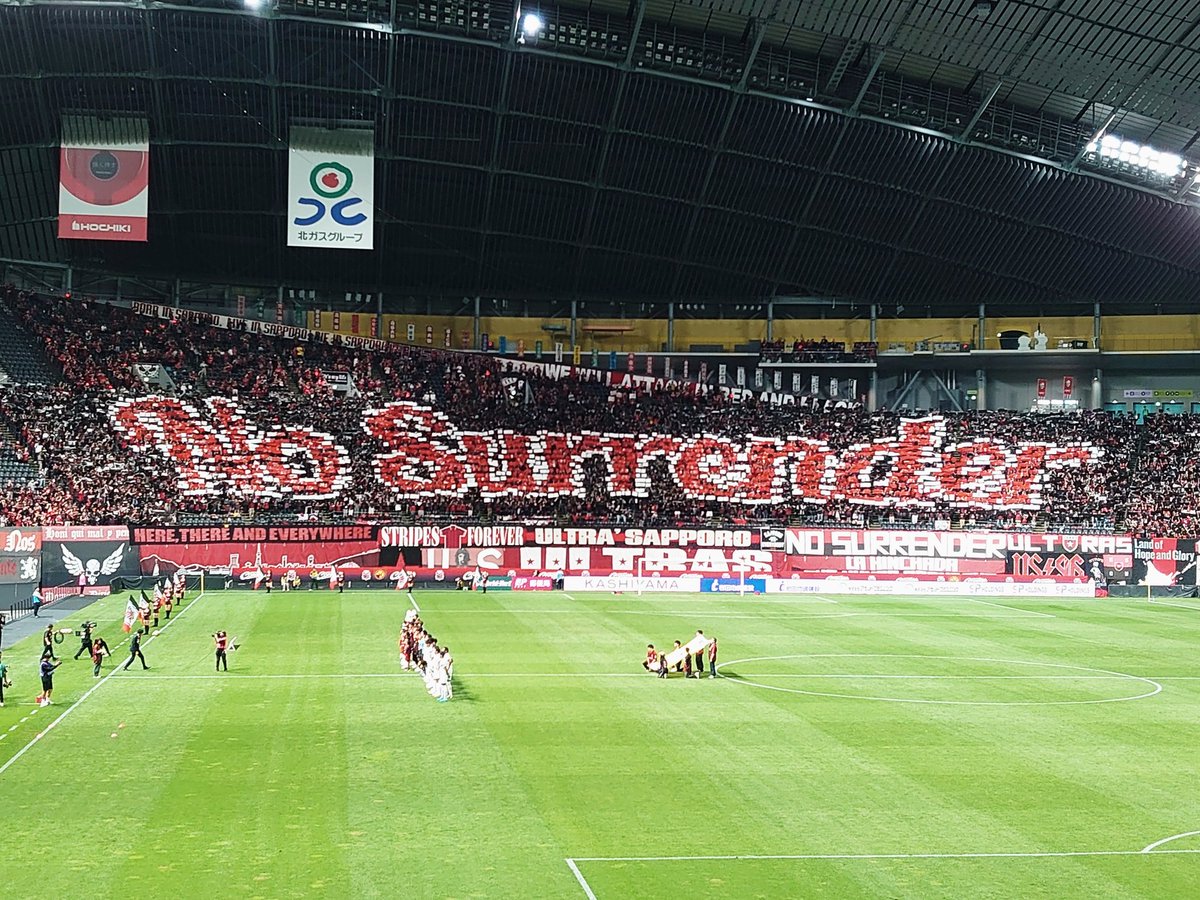 後半９人で攻めにいった敗戦は致し方ないけど、今回の主審はさすがに✕✕すぎた🤬
結果的に荒野の退場が大きく響いてしまったな…主審を味方にするいわきのフィジカル戦術に見事ハマった札幌の完敗か😂
切り替えて勝ち続けるしかない🔥
#consadole