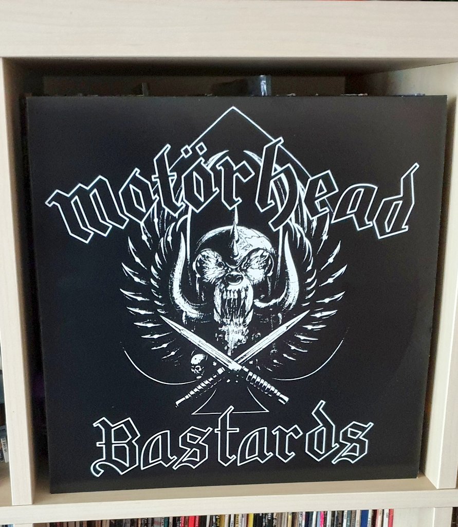 #1993AlbumsTop20 

20. Motörhead - Bastards

youtu.be/vrvfHXknys4?si…