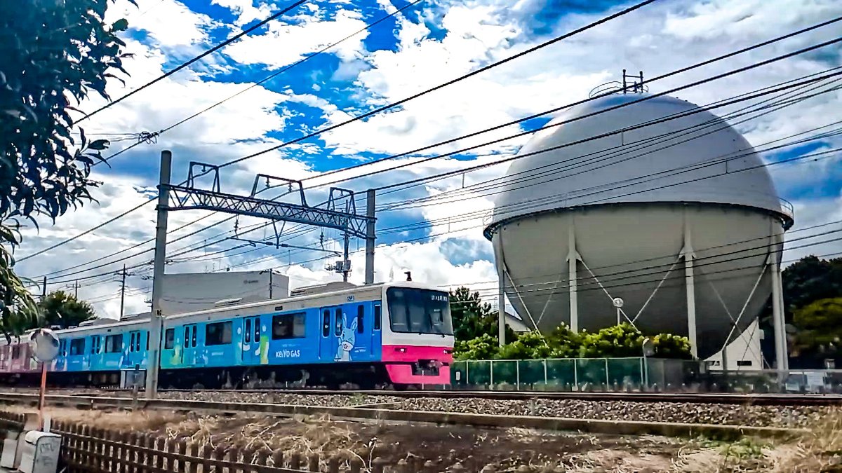 新京成　車側表示灯 新京成ホームの乗車位置表示の変化を見る - 平行普通列車