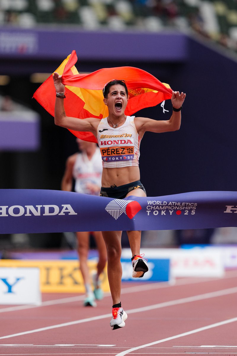 🥇 ¡María Pérez vuelve a proclamarse campeona del mundo de 35km marcha! 

❤️ ¡Enhorabuena, <a href="/garciaperezmari/">María Pérez OLY</a>!