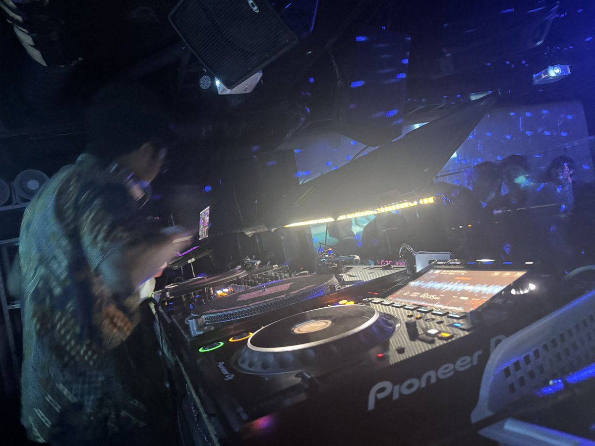 DJ Ray=out from Indonesia

Welcome to Juke Vox！

#Juke_Vox