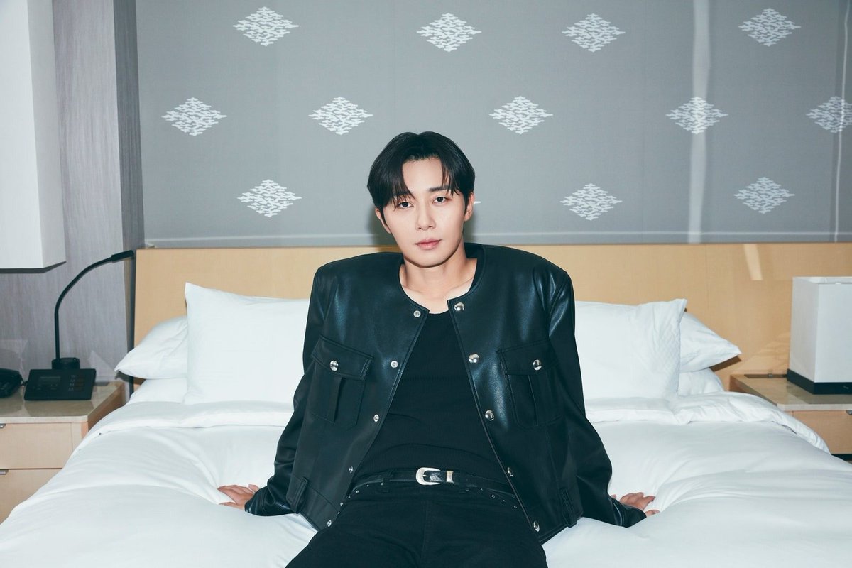 パク・ソジュン「有名な観光地を回る旅よりも、ひとつの地域で長く過ごすことが好きなんです。少なくとも1ヶ月ぐらいは暮らすように滞在してみたいですね」
gqjapan.visitlink.me/fmDbVt

#パクソジュン