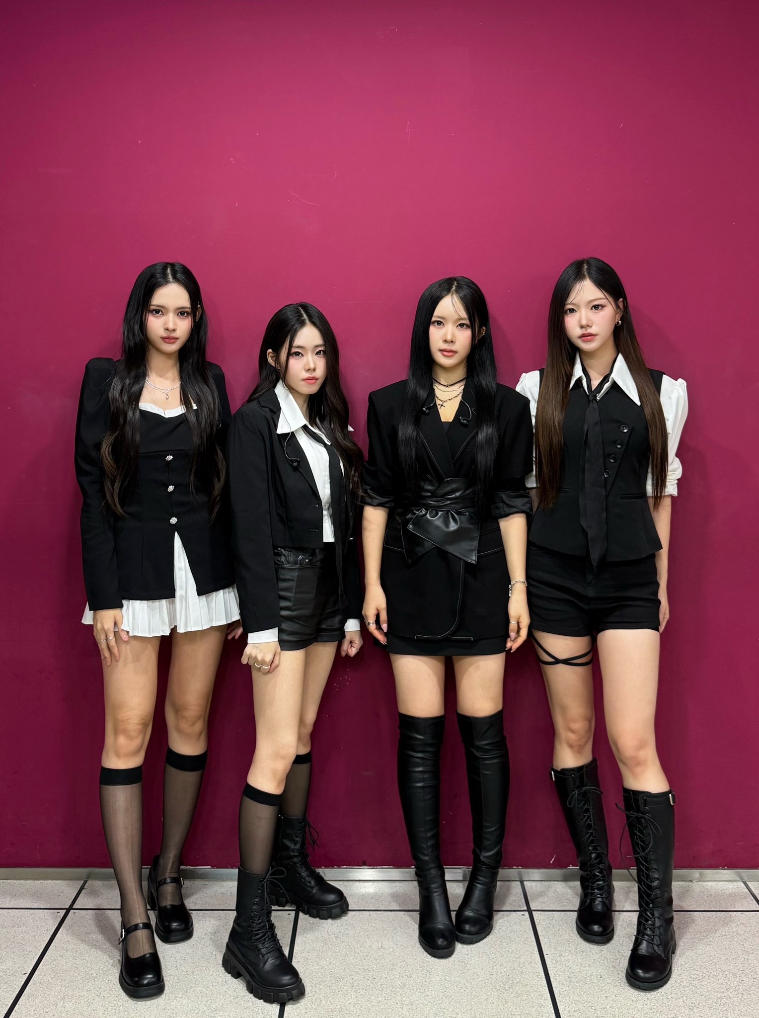 G0tqYY2bcAIj3xU?format=jpg&name=large