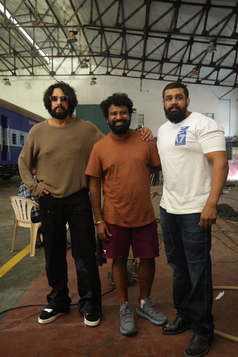 directorprems's tweet photo. No more gossips … u r officially one of us….
  Love u my darling @KicchaSudeep ❤️
#KDTheDevil #KD @DhruvaSarja @duttsanjay @Ramesh_aravind #VRavichandran @TheShilpaShetty #NoraFatehi @Reeshmananaiah @ArjunJanyaMusic @williamdaviddop #MohanBKere @KvnProductions  @SUPRITH_87 @aanandaaudio @norafatehi