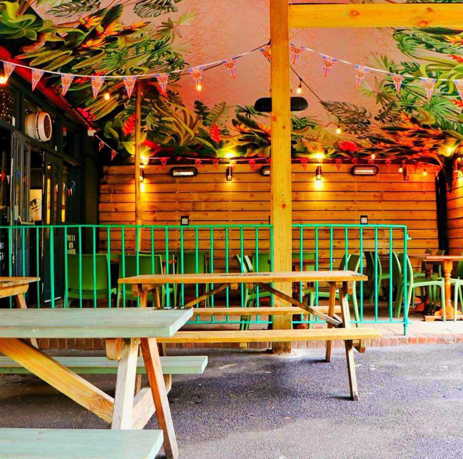 BridgehouseSE20's tweet image. 🪴Rain or shine we have you covered inside or out🪴 Covered garden areas &amp;amp; cosy interiors make it the place to be today 🪴 #pubsigns #pubsign #pubsofinstagram #pub #pubstagram #publichouse #instapub #beerstagram #britishpub #pubhistory #englishpub #ukpub #supportyourlocalpub