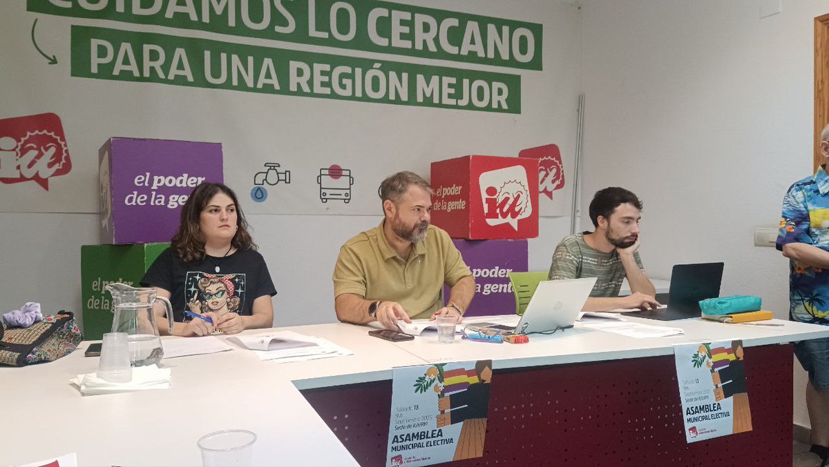 <a href="/IUVRM/">IUVRM🔻🇵🇸</a> <a href="/JohnDBabyack/">John D. Babyack 🔻</a> <a href="/liliana_mellado/">Liliana MM 🔻</a> <a href="/srtagalicia/">@srtagalicia.bsky.social</a> <a href="/julianovau/">julia novau</a> <a href="/pcrm_es/">PCE Región de Murcia 🇵🇸 🇪🇭</a> <a href="/Ginesmir/">Ginés Mirón</a> <a href="/PCE_MurciaSur/">PCE_MurciaSur 🔻🇵🇸</a> <a href="/Salnava1954/">Salvador Navarro</a> <a href="/Salvadorespin/">Salvador Espín🔻🏳️‍🌈🎭</a> <a href="/alfolucas/">Alfonso Lucas</a> <a href="/pagnav_miguel/">Miguel Ángel Pagán</a> <a href="/bubisu2/">EvaHernandez</a> Constituida la mesa de la Asamblea! El coordinador saliente, <a href="/JohnDBabyack/">John D. Babyack 🔻</a> desgrana el Informe de gestión de la actividad política desde 2021 a 2025