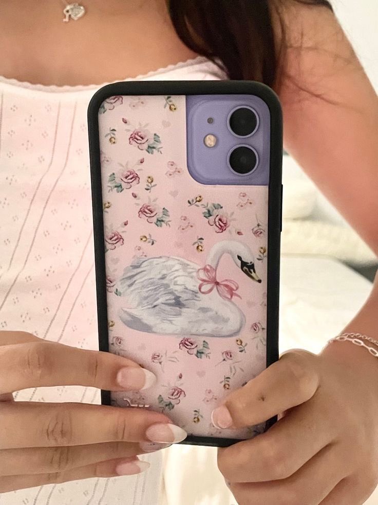 bubblebleeble's tweet photo. [พร้อมส่ง] Wildflower Case❣️ Sale❣️
Sweet Swan (iPhone 15 Pro Max) 
🦢 550 รวมส่ง https://t.co/RzWS33RnHI
